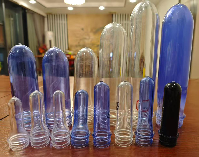 小瓶胚從11.9克到28克，大瓶胚從100克到350克，產(chǎn)品更加豐富